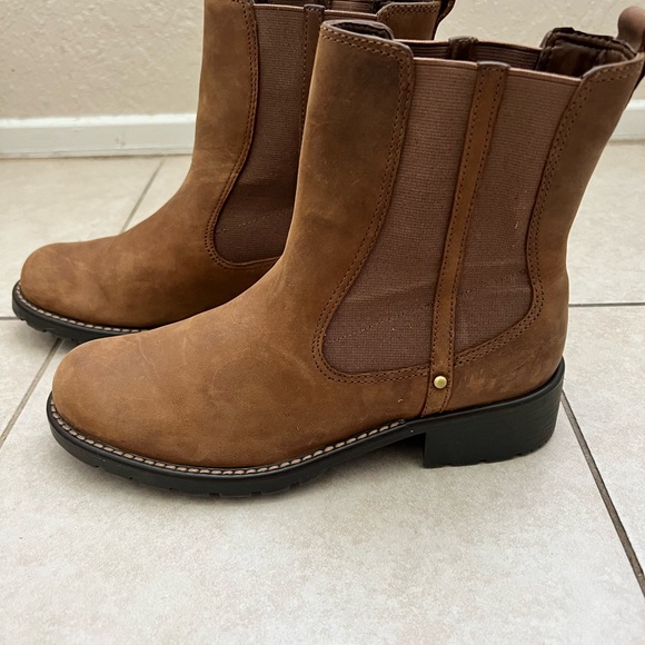 Clarks Suede Chelsea Boots - Picture 3 of 5